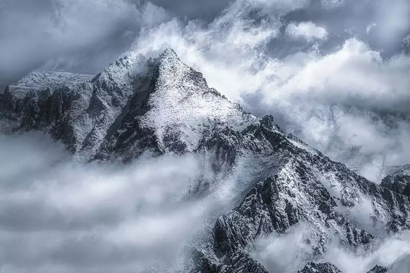 Naissant - affiche montagne