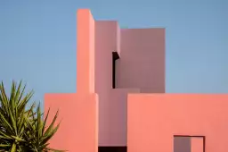 Muralla Roja la pointe - affiche monde