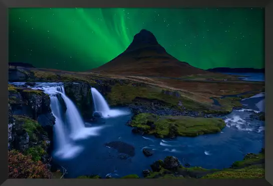 Kirkjufell et ciel vert boréal - poster paysage