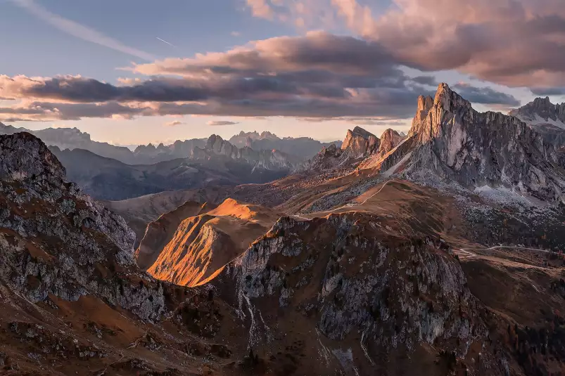 Sentier dans les dolomites - affiche montagne