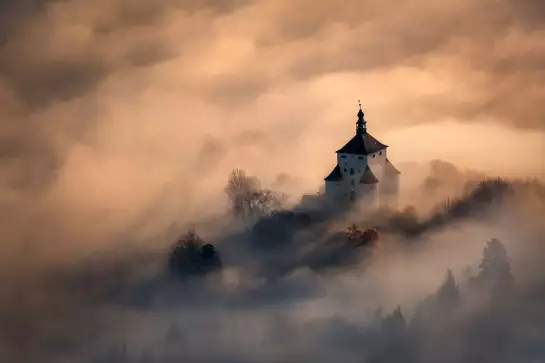 Château dans la brume - paysage hiver