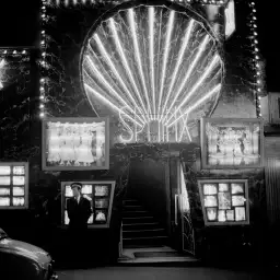 L'ancien pigalle - tableau noir et blanc vintage