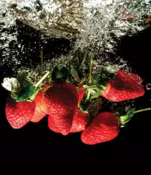 Salade de fraises - fond de hotte decorative