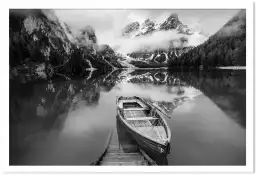 Lac de braies en n&b - affiche noir et blanc