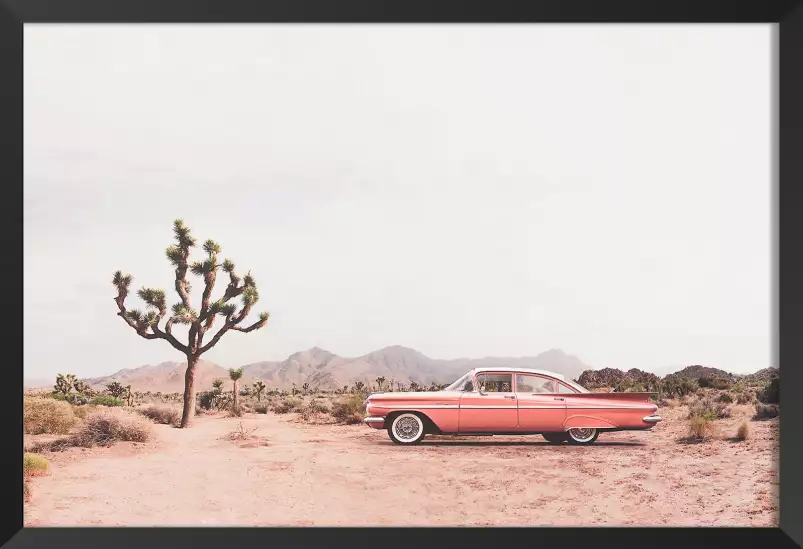 Dans le désert - affiche voiture vintage