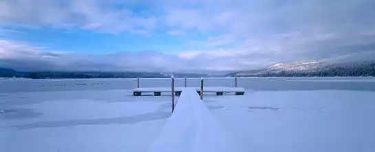 Jetée enneigée en Idaho - paysage hiver