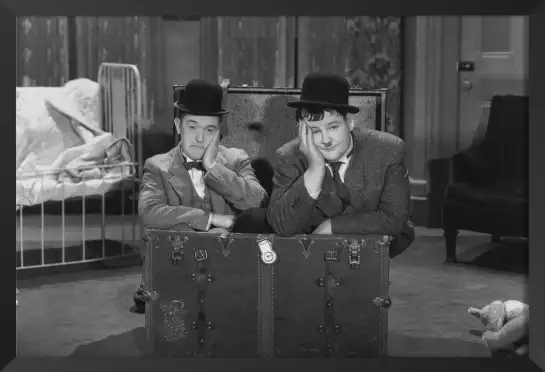Oliver Hardy  et Stan  Laurel - affiche tournage de cinema