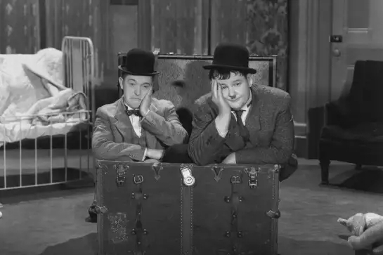 Oliver Hardy  et Stan  Laurel - affiche tournage de cinema