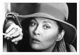 Faye Dunaway - Portrait d'actrice américaine en noir et blanc