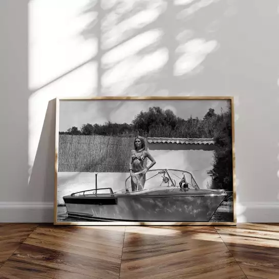 Brigitte Bardot à Ramatuelle - photo actrice noir et blanc