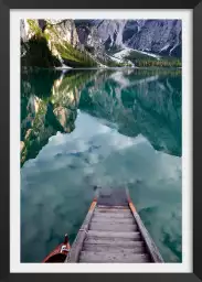 Barque dans les dolomites - paysage montagne lac