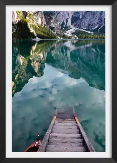 Barque dans les dolomites - paysage montagne lac