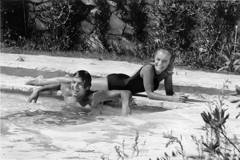 Romy Schneider et Alain Delon en 1968 - affiche acteurs et actrices celebres