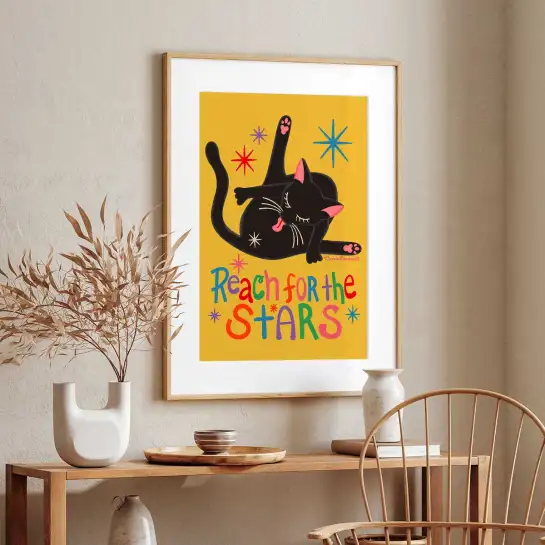 Affiche chat Reach For The Stars au style rétro et ludique pour une décoration murale originale.