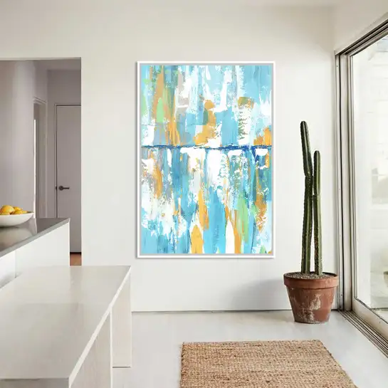 Une affiche abstraite mêlant nuances de bleu et touches dorées pour une décoration murale contemporaine et raffinée.