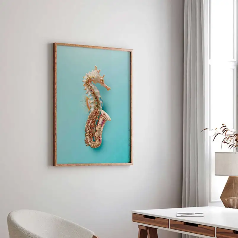 Affiche hippocampe jouant du saxophone pour une décoration marine originale et poétique.