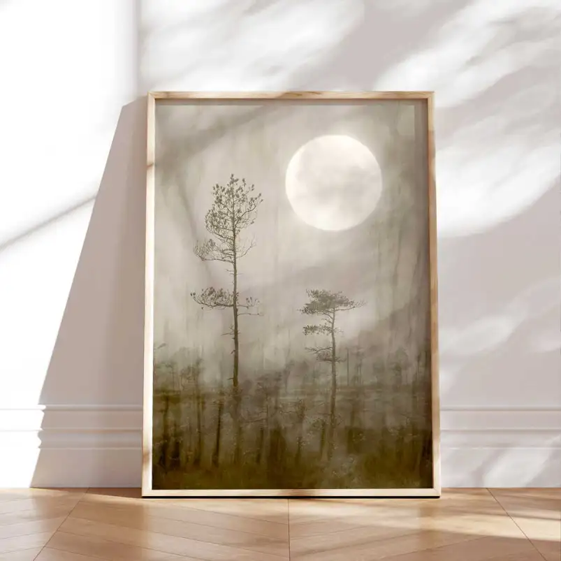 Tableau nature pin brumeux sous lune éclatante