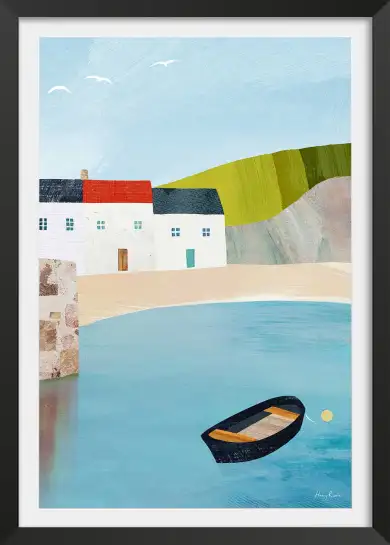 Barque dans une baie, charme d’un village méditerranéen