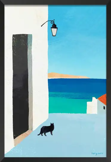 Chat noir dans une ruelle méditerranéenne, charme du Sud