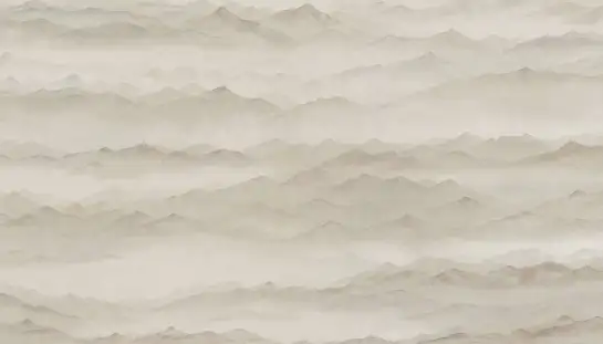 Papier peint Vallée d'opale représentant un panorama de montagnes sous la brume aux nuances douces de blanc cassé