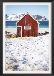 Cabane rouge pêche sous la neige - paysage hiver