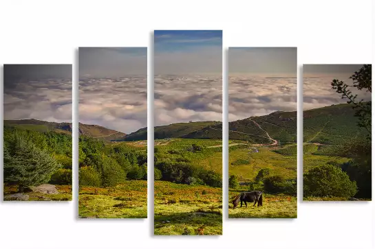 Une vue depuis la rhune - paysage pyrenees