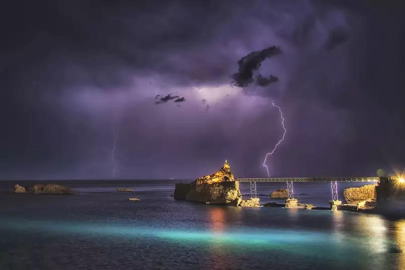 Coup d'orage sur biarritz - affiche sus ouest