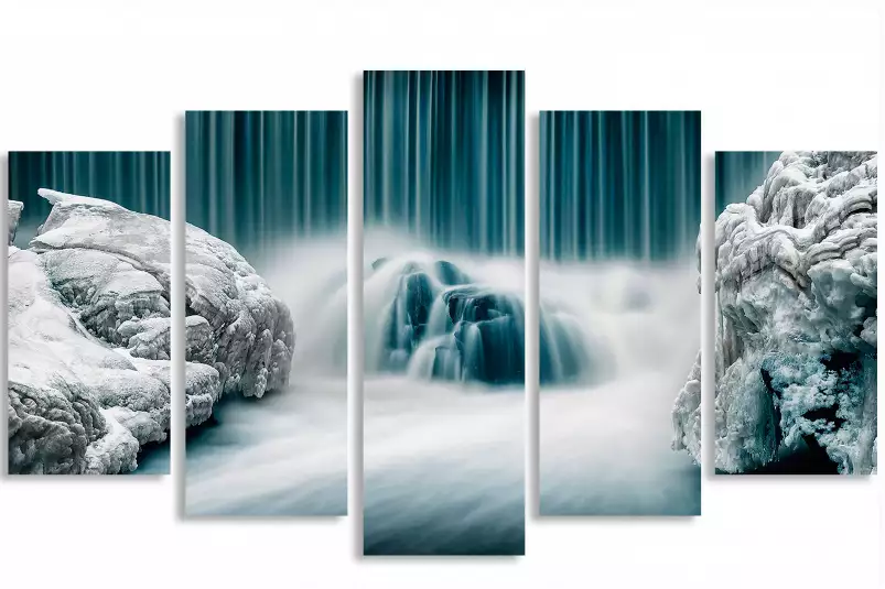 Cascade de glace - paysage hiver