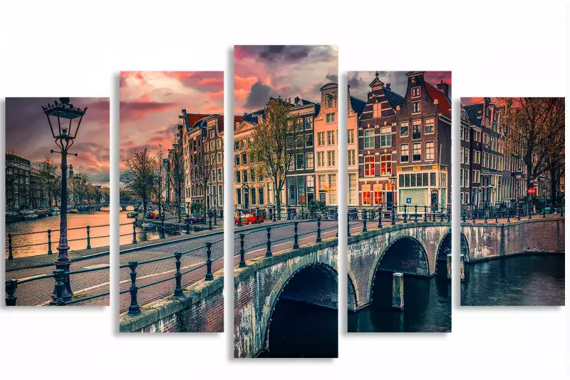Poster Dessin de la main couleur, vue sur la ville d'Amsterdam maisons  typiques et le pont, Hollande, Pays-Bas. image faite liner et marqueurs 