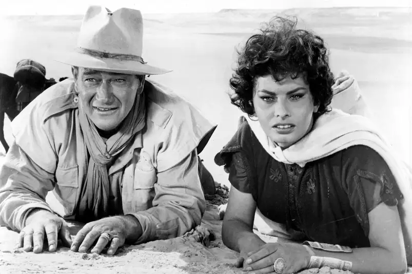 John wayne et sophia loren - photos noir et blanc célébrités