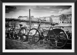 Vélo au bord de seine - affiche paris