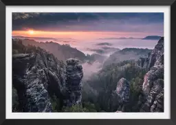 Sunrise on the rocks - affiche montagne