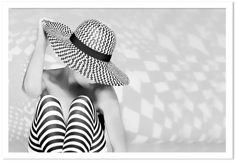 Model striped - photo contemporaine