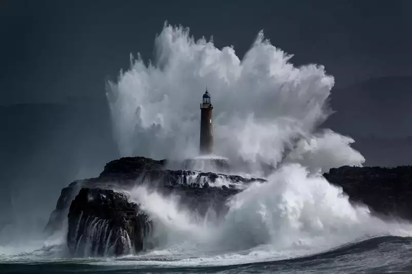 Phare fantôme - tableau tempete en mer