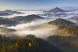Colline et féerie d' automne - paysage montagne
