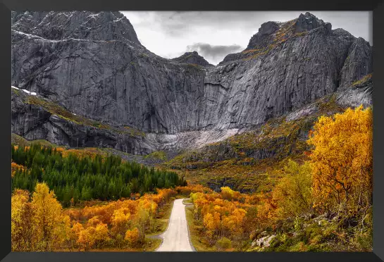 Lofoten, face au mur - paysage montagne