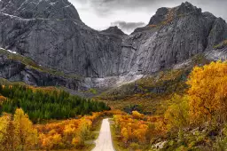 Lofoten, face au mur - paysage montagne