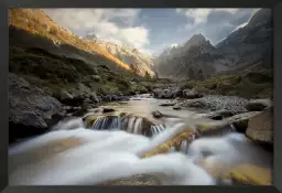 Rivière des alpes - paysage montagne