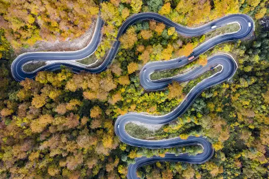 Route d' automne - paysage montagne