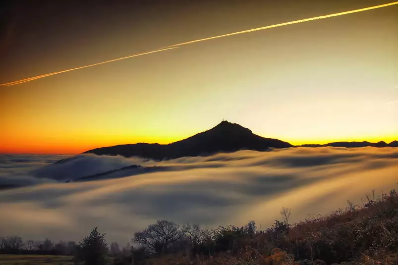 La rhune au dessus des nuages - tableau sud ouest