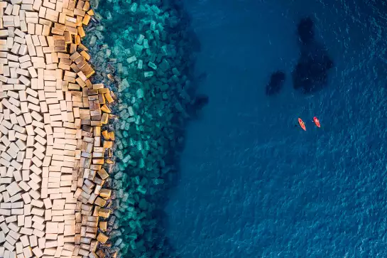 Digue vue d'en haut - tableau bord de mer