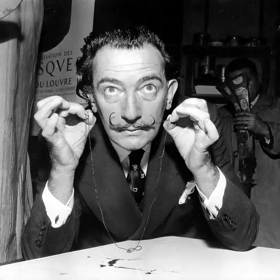Salvador Dali - photos noir et blanc célébrités