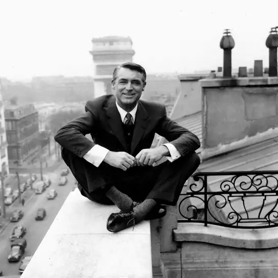Cary Grant à Paris - photo acteur noir et blanc