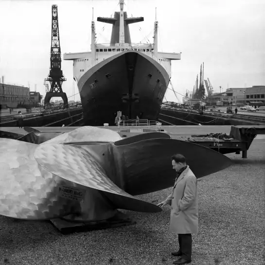 Les docks du Havre en 1961 - affiche vintage