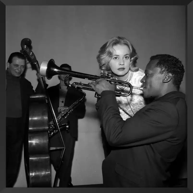 Jeanne Moreau and Miles Davis, en 1957 - photo de célébrités