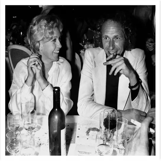Marie Dubois et Pierre Richard à Deauville en 1977 - photos acteurs noir et blanc