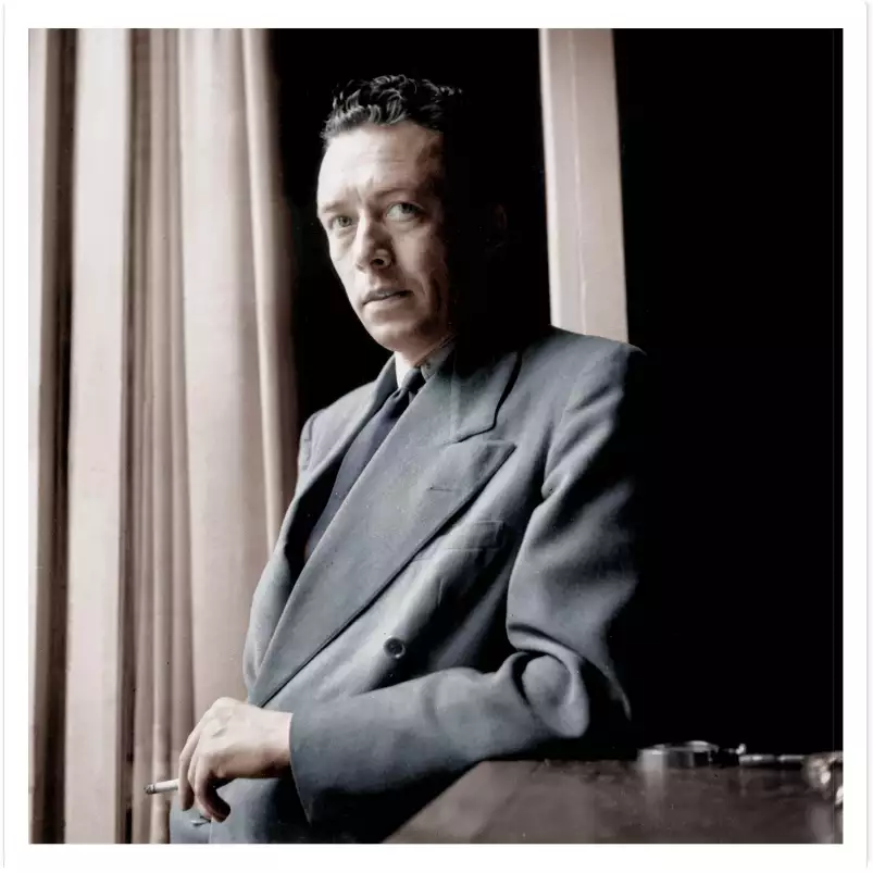 Portrait colorama Albert Camus en 1947 - photo de célébrités