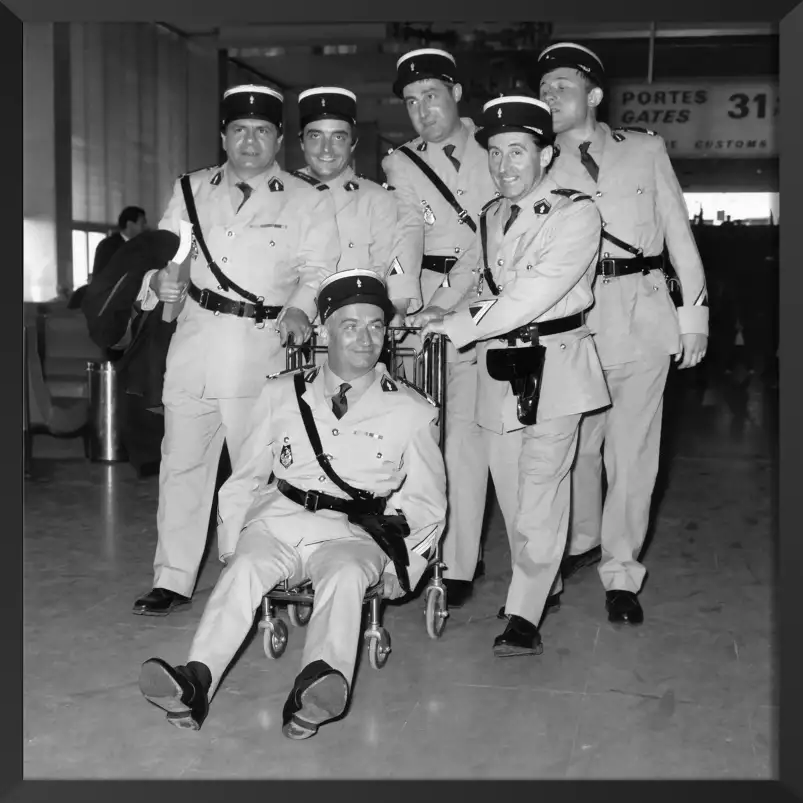 Louis de Funes et les Gendarmes à St Tropez, mai 1965 - photos acteurs noir et blanc