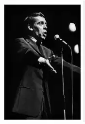 Jacques Brel sur scène - photo de célébrités