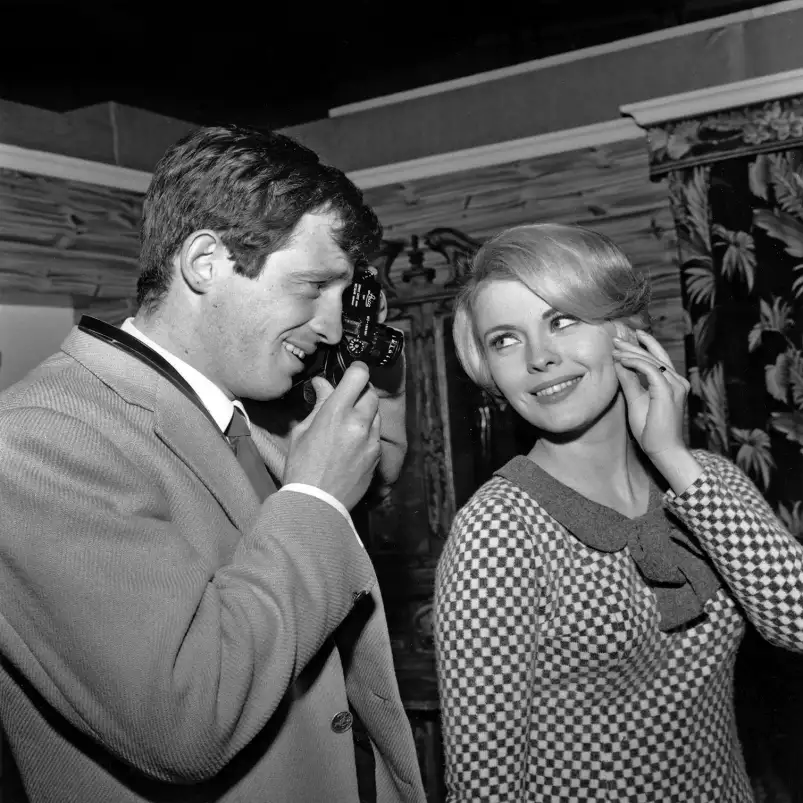 Jean Paul Belmondo et Jean Seberg en 1964 - photos acteurs noir et blanc